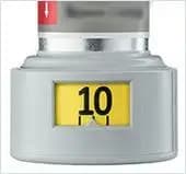 Mniej niż 10 rozpyleń. 